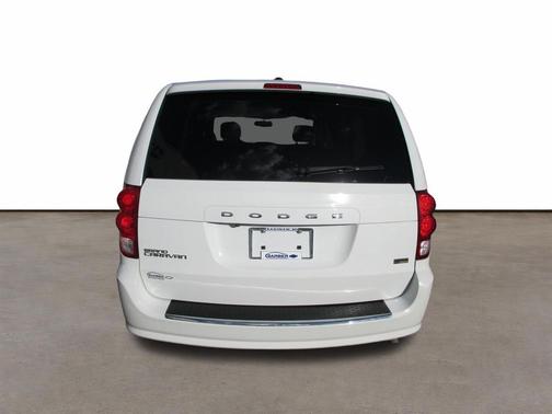 White Knuckle Clearcoat 2017 Dodge Grand Caravan SE