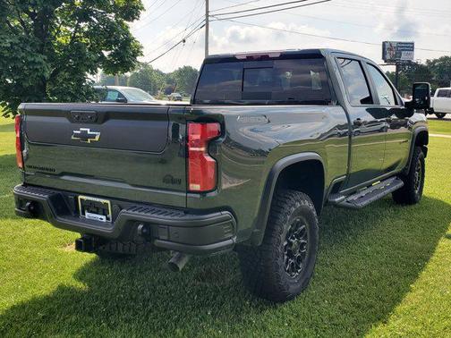 2025 Chevrolet Silverado 2500 4WD Crew Cab Standard Bed ZR2