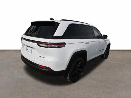 Bright White Clearcoat 2024 Jeep Grand Cherokee Limited