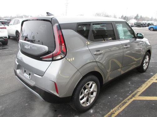 2024 Kia Soul LX