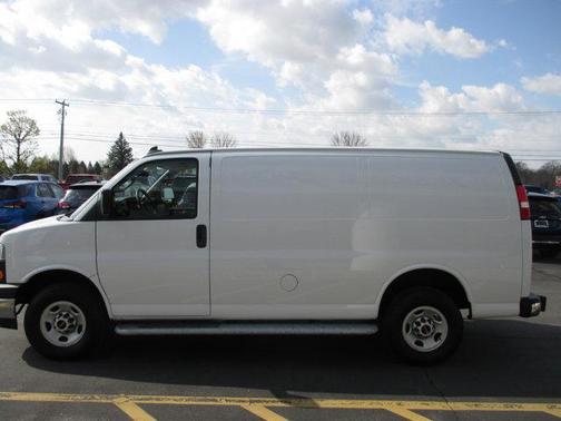 2022 GMC Savana 2500 Work Van