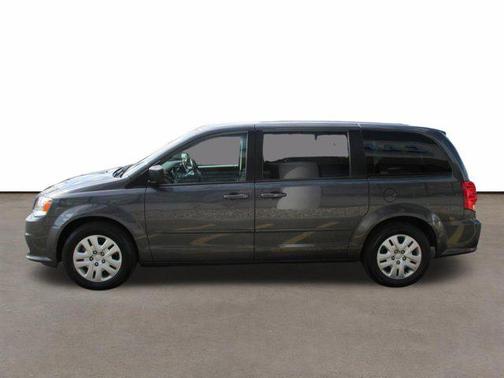 Granite Pearlcoat 2017 Dodge Grand Caravan SE