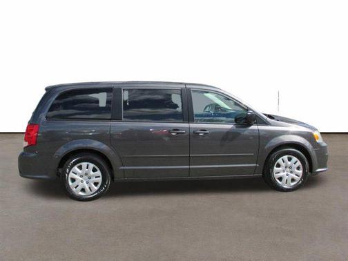 Granite Pearlcoat 2017 Dodge Grand Caravan SE