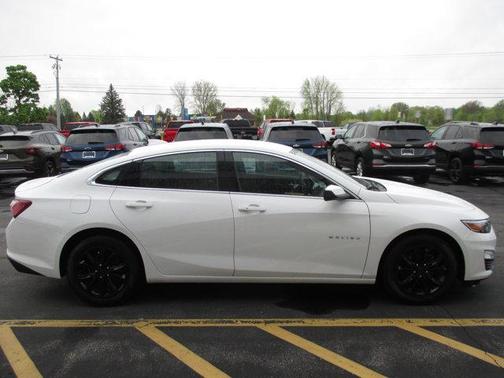 2021 Chevrolet Malibu FWD LT