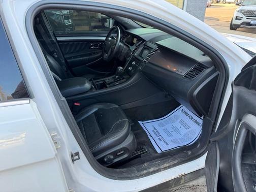 2017 Ford Taurus SEL