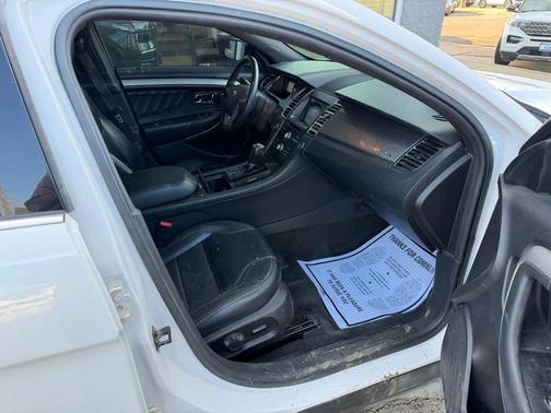 2017 Ford Taurus SEL