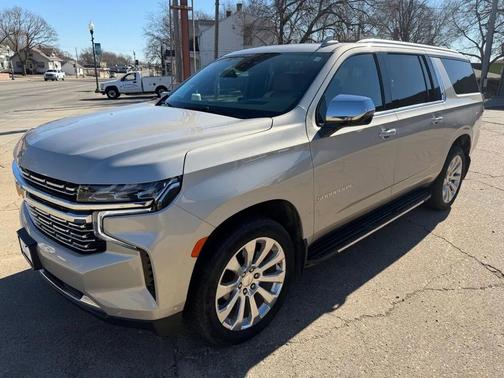 2023 Chevrolet Suburban Premier