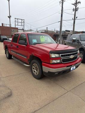 Victory Red 2006 Chevrolet Silverado 1500 LT Crew Cab