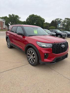 RAPID RED MET TINTED CC 2025 Ford Explorer ST-Line