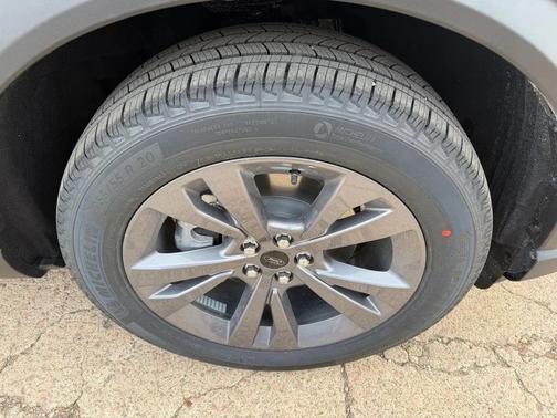 2026 Ford Explorer Active (200A)