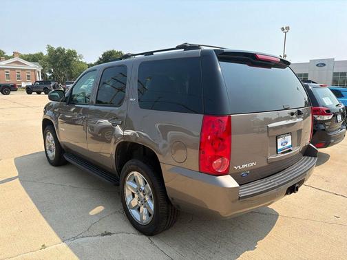 Mocha Steel Metallic 2014 GMC Yukon SLT