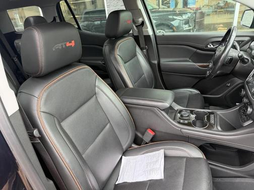 2021 GMC Acadia AWD AT4