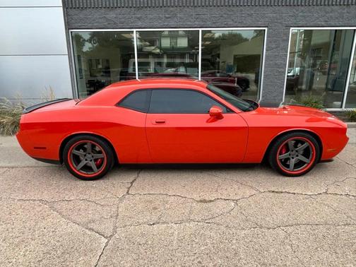 2009 Dodge Challenger SRT8