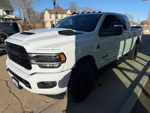 2024 RAM 2500 Laramie Crew Cab 4x4 6'4' Box