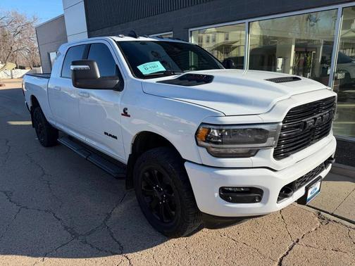 2024 RAM 2500 Laramie Crew Cab 4x4 6'4' Box