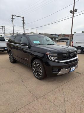 AGATE BLACK METALLIC 2026 Ford Expedition Platinum