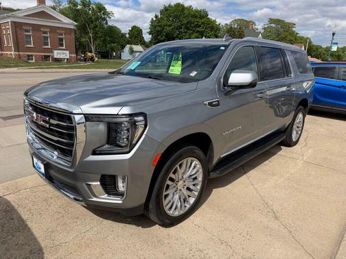 Sterling Metallic 2024 GMC Yukon XL SLT