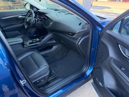 2022 Buick Envision FWD Essence