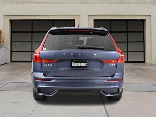 2025 Volvo XC60 Plug-In Hybrid T8 Plus