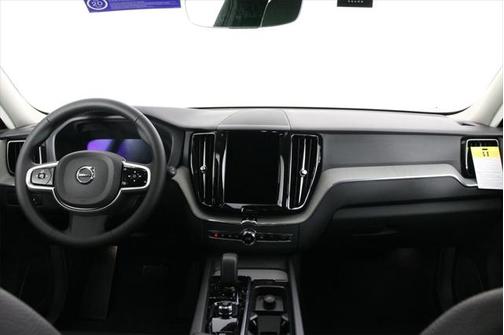 2025 Volvo XC60 Plug-In Hybrid T8 Plus