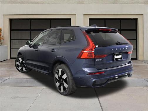 2025 Volvo XC60 Plug-In Hybrid T8 Plus