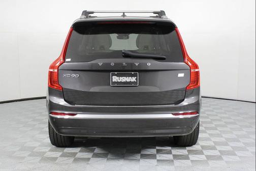 Platinum Gray Metallic 2023 Volvo XC90 Recharge Plug-In Hybrid T8 Ultimate 6-Seater