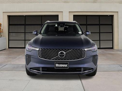 2025 Volvo XC90 B6 Ultra