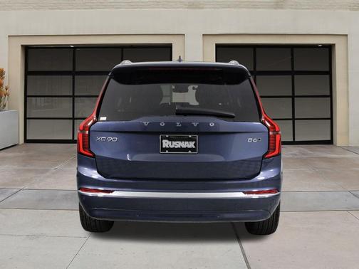 2025 Volvo XC90 B6 Ultra