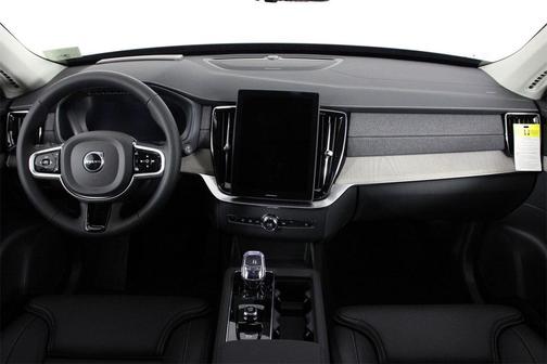 2025 Volvo XC90 B6 Ultra