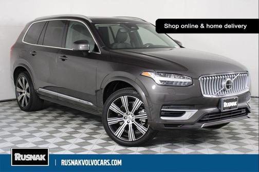 Platinum Grey Metallic 2023 Volvo XC90 Recharge Plug-In Hybrid T8 Plus 6-Seater