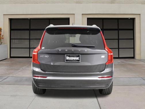 Platinum Grey Metallic 2023 Volvo XC90 Recharge Plug-In Hybrid T8 Plus 6-Seater