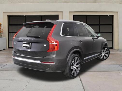 Platinum Grey Metallic 2023 Volvo XC90 Recharge Plug-In Hybrid T8 Plus 6-Seater