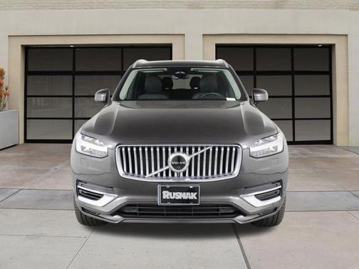 Platinum Grey Metallic 2023 Volvo XC90 Recharge Plug-In Hybrid T8 Plus 6-Seater