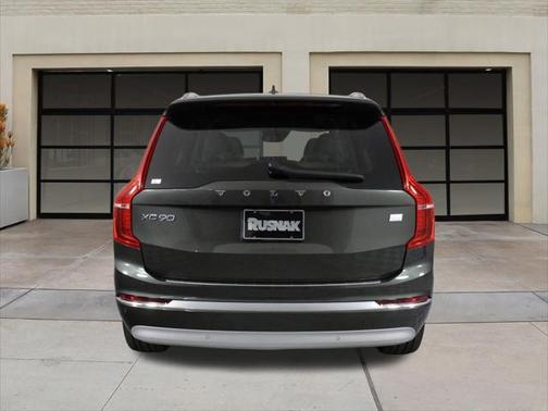 2022 Volvo XC90 Recharge Plug-In Hybrid T8 Inscription 6 Passenger