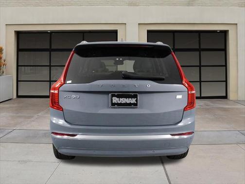 2023 Volvo XC90 Recharge Plug-In Hybrid T8 Ultimate Bright Theme 7-Seater