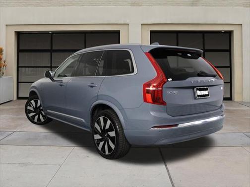 2023 Volvo XC90 Recharge Plug-In Hybrid T8 Ultimate Bright Theme 7-Seater