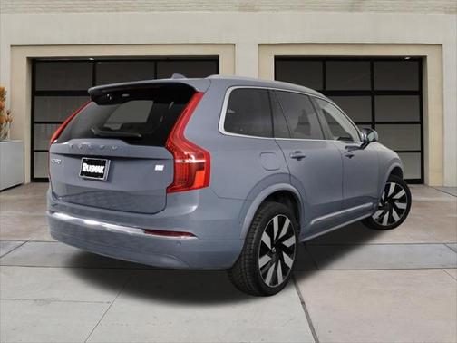 2023 Volvo XC90 Recharge Plug-In Hybrid T8 Ultimate Bright Theme 7-Seater