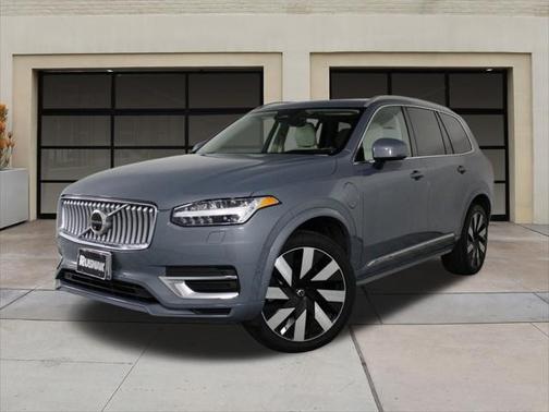 2023 Volvo XC90 Recharge Plug-In Hybrid T8 Ultimate Bright Theme 7-Seater