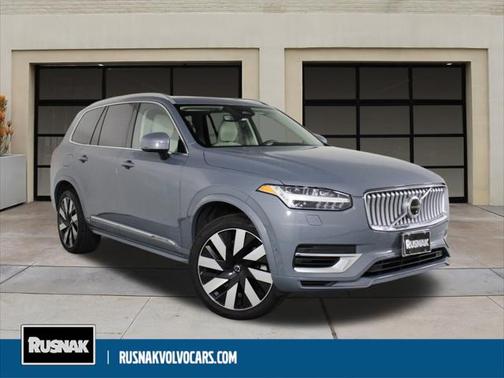 2023 Volvo XC90 Recharge Plug-In Hybrid T8 Ultimate Bright Theme 7-Seater