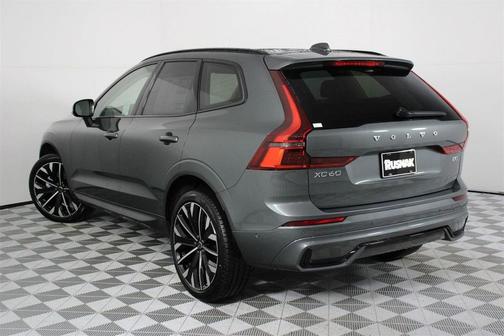 2026 Volvo XC60 B5 Ultra