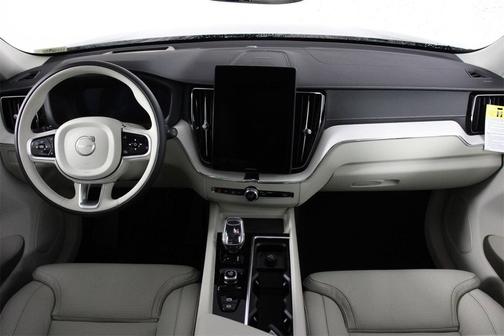 2026 Volvo XC60 B5 Ultra