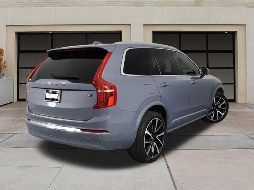 2023 Volvo XC90 B6 Plus 7-Seater