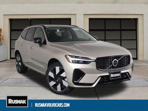 2025 Volvo XC60 Plug-In Hybrid T8 Ultra