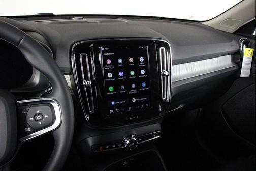 2026 Volvo XC40 B5 Ultra