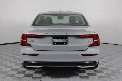 2025 Volvo S60 B5 Plus