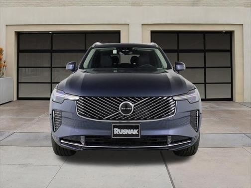 2025 Volvo XC90 B6 Core