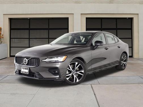 2025 Volvo S60 B5 Core