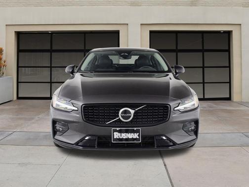 2025 Volvo S60 B5 Core