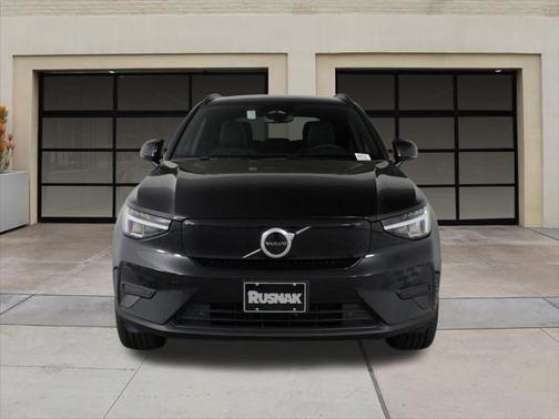 2025 Volvo EX40 Single Motor Extended Range Core