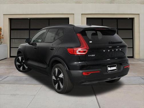 2025 Volvo EX40 Single Motor Extended Range Core